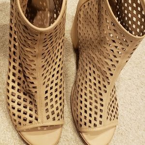 Women's mesh sandal